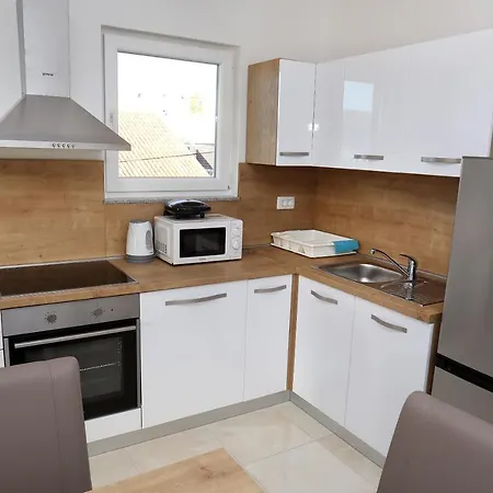 Stella Apartment *