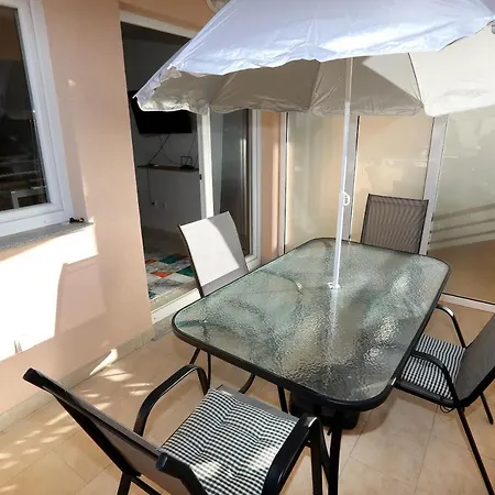 Stella Apartment *